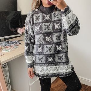 Vintage—Mock‎ neck Rose Checkered Knit Sweater. M